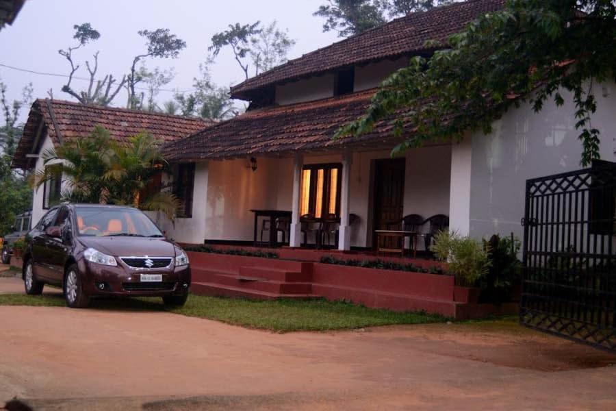 Emerald Castle Villa มาดิเครี ภายนอก รูปภาพ