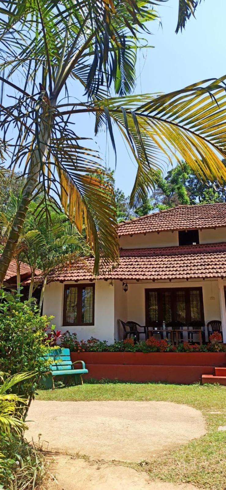Emerald Castle Villa มาดิเครี ภายนอก รูปภาพ